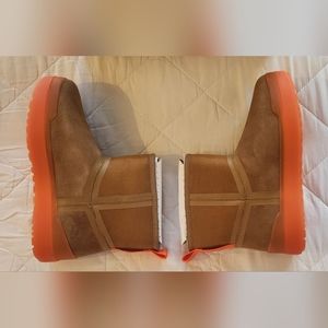 New Ugg Boots size9 Orange